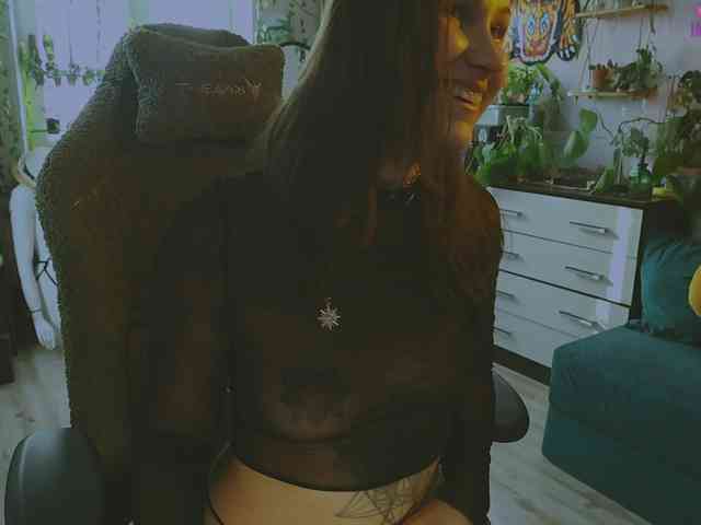 DeadButterfly - Girl 