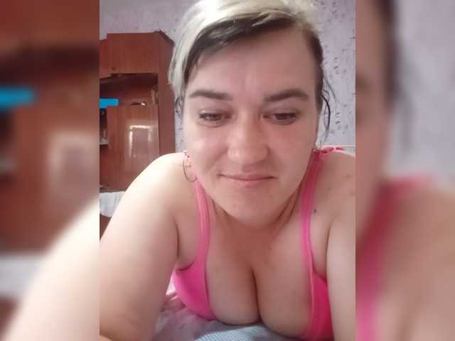 HollyLaBerry live cam on BongaCams