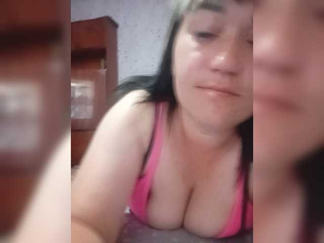 HollyLaBerry live cam on BongaCams