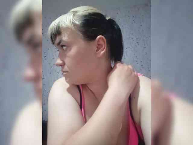HollyLaBerry webcam