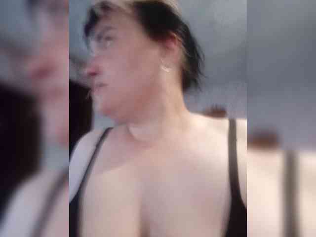 HollyLaBerry webcam