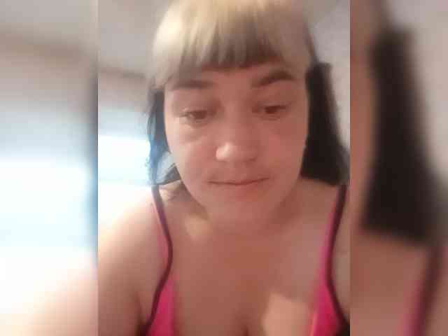 HollyLaBerry webcam