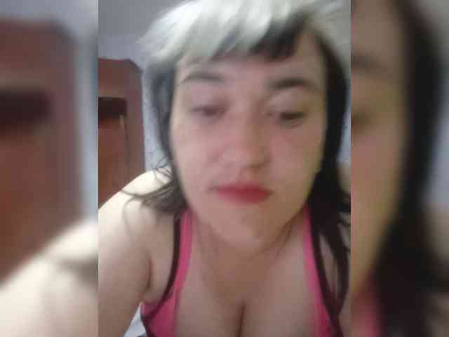 HollyLaBerry webcam