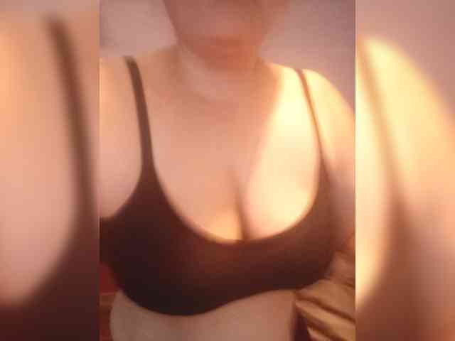 HollyLaBerry webcam