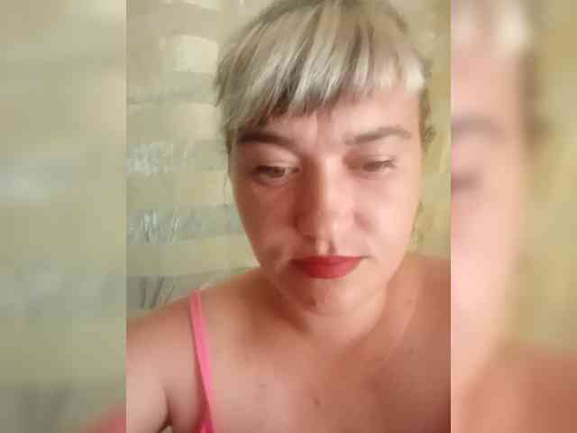 HollyLaBerry webcam