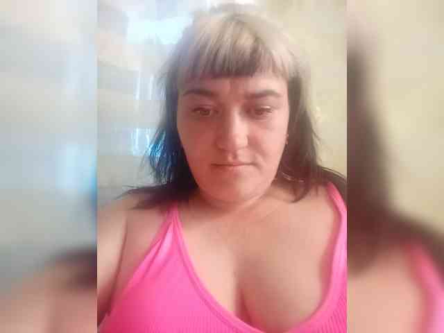Ce modèle est en direct maintenant. HollyLaBerry