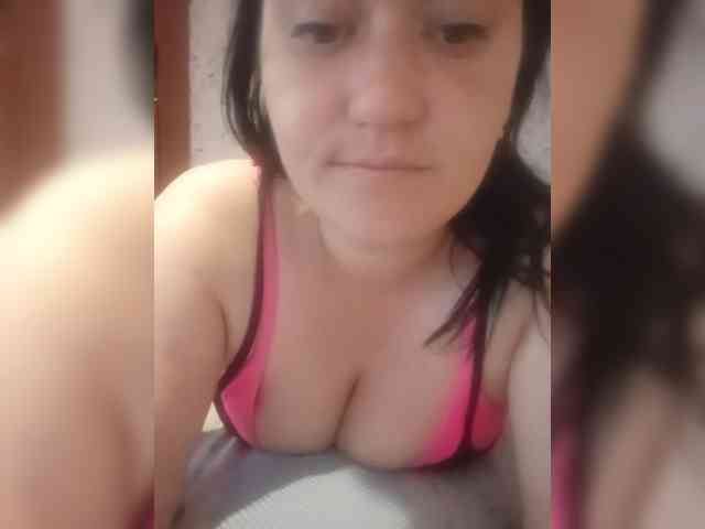 HollyLaBerry webcam