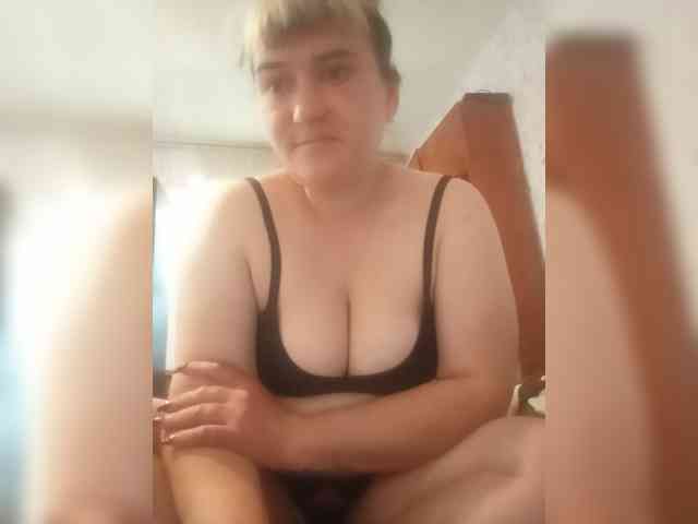 HollyLaBerry webcam