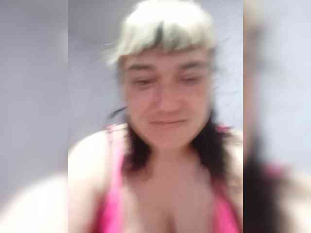HollyLaBerry webcam