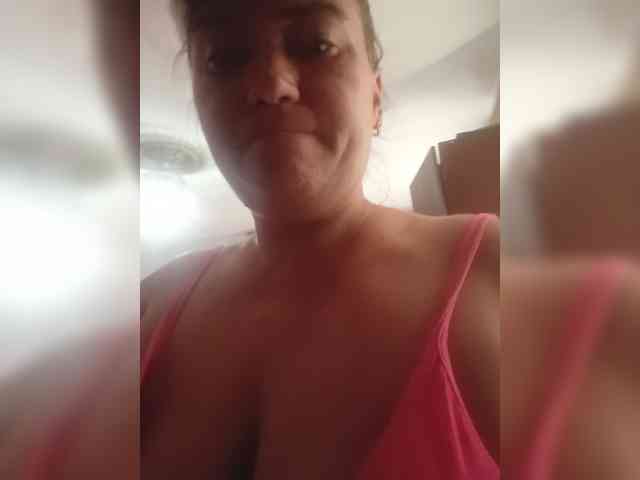 HollyLaBerry webcam