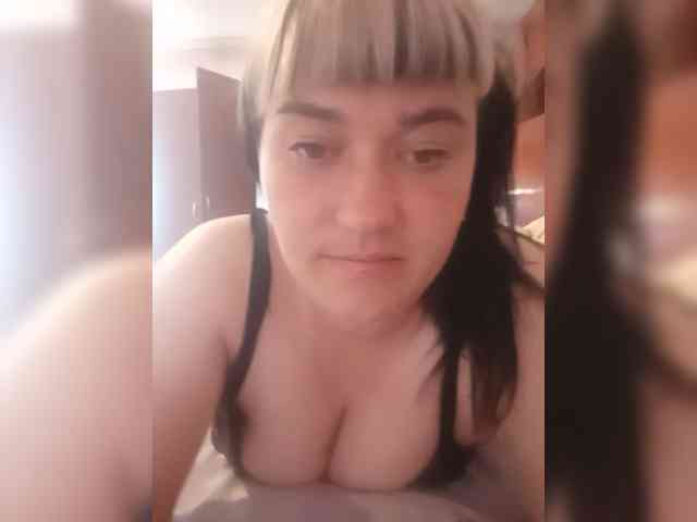 HollyLaBerry webcam