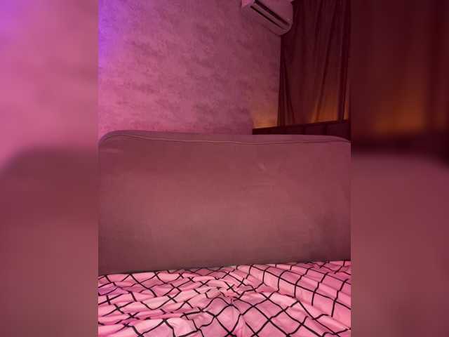 ButttFly's BongaCams show and profile