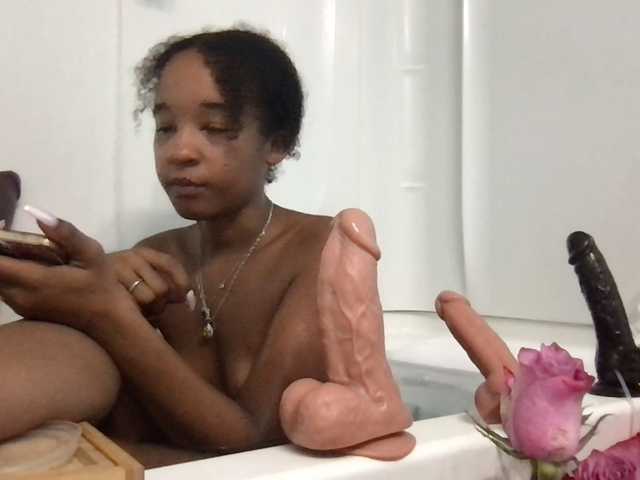 Dominalunalusty live cam