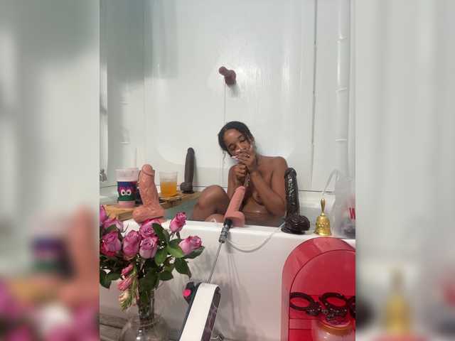 DominaLunaLusty webcam