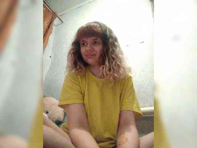 Model: GrettaCandy