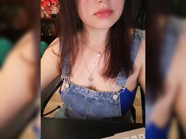 Yulua1285 live cam on BongaCams