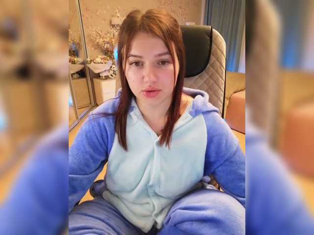 ___Julia___ live cam preview