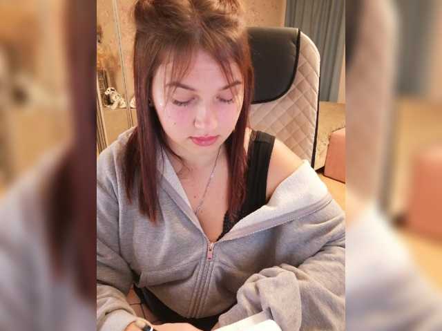Yulua1285 live cam on BongaCams