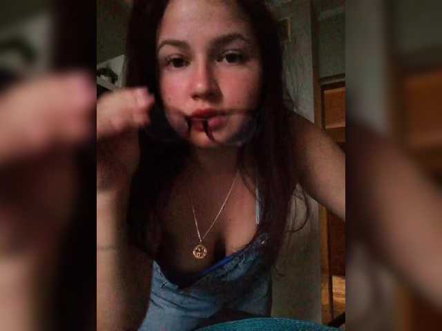 Yulua1285 live cam on BongaCams