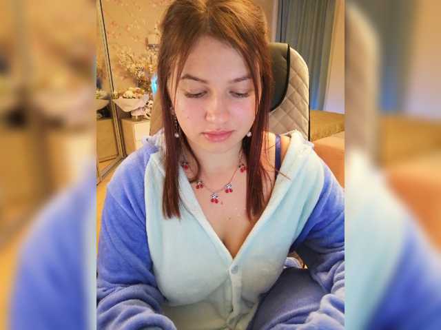 ___Julia___ live cam preview