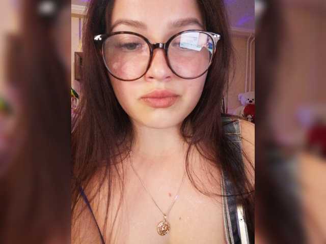 Yulua1285 live cam on BongaCams