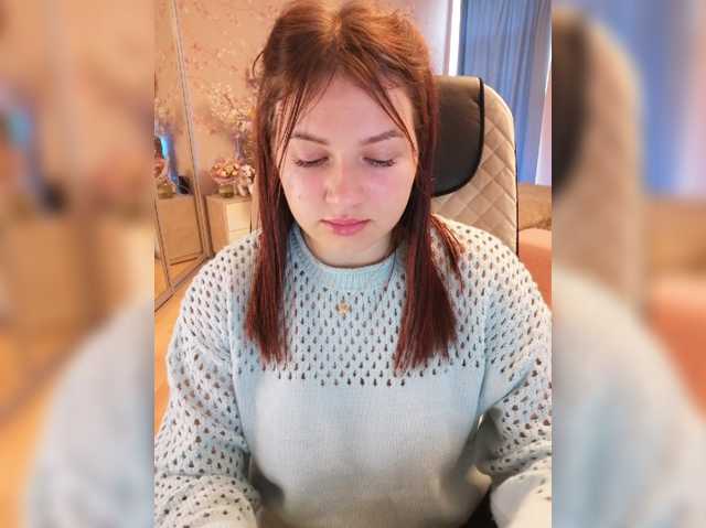 le modèle ___Julia___ est en webcam porno dans un show sur le site bongacams, il possède les tags suivants: White/Caucasian,Redhead,Shaved