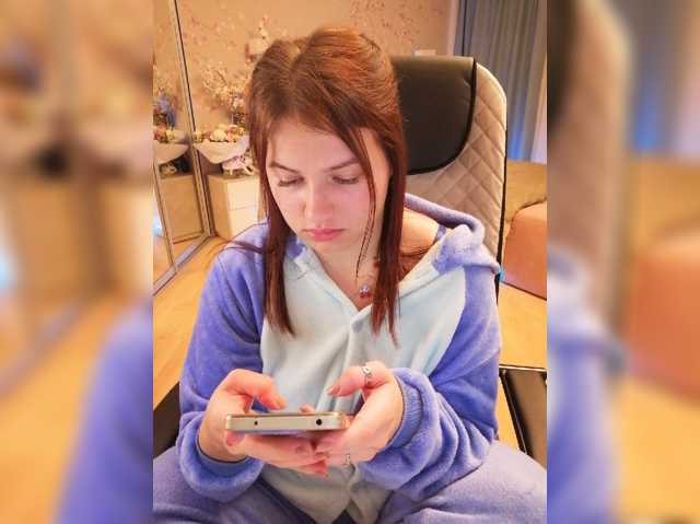 ___Julia___ live cam preview