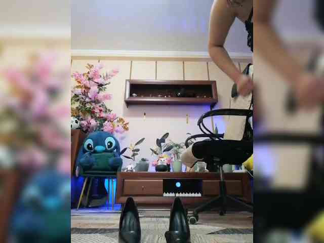 JuliaHesperaks webcam