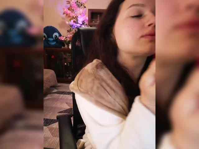 JuliaHesperaks webcam