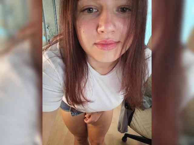 Модель: ___Julia___