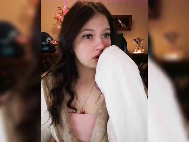 JuliaHesperaks webcam