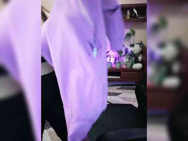 JuliaHesperaks webcam