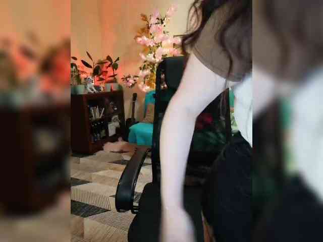 JuliaHesperaks webcam