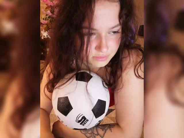 JuliaHesperaks webcam