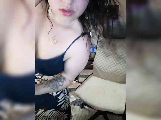 JuliaHesperaks webcam