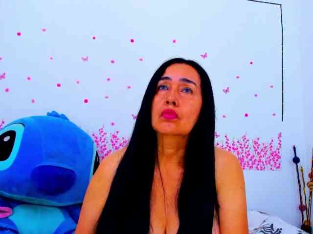 mariannacortez's live room