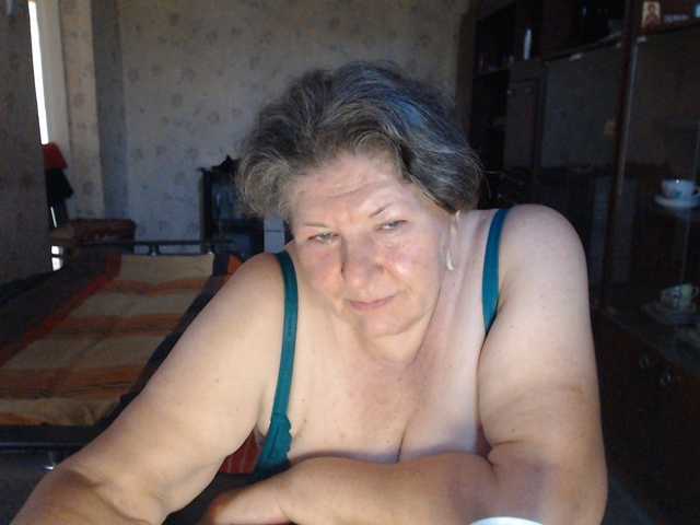SweetSugar77 live cam on BongaCams