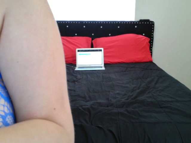 badgirl-kiki live cam on BongaCams