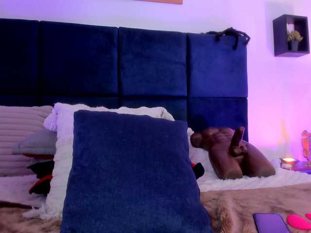 AprilJhonnes live cam on BongaCams