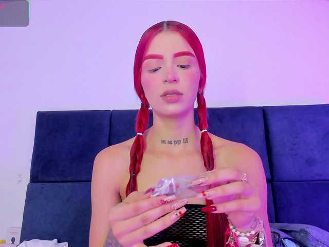 AprilJhonnes live cam on BongaCams