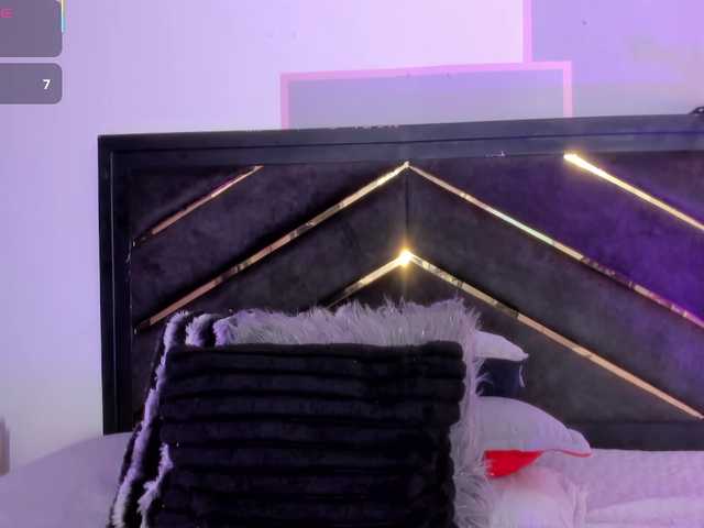 AprilJhonnes live cam on BongaCams