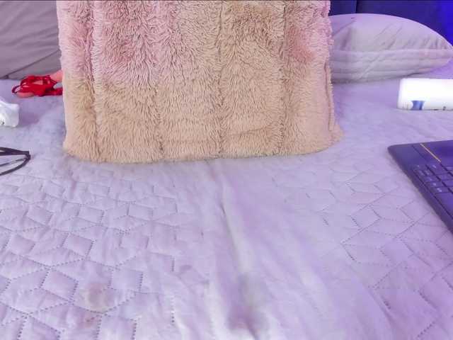 AprilJhonnes live cam