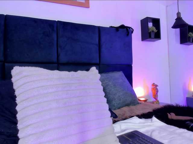AprilJhonnes live cam on BongaCams