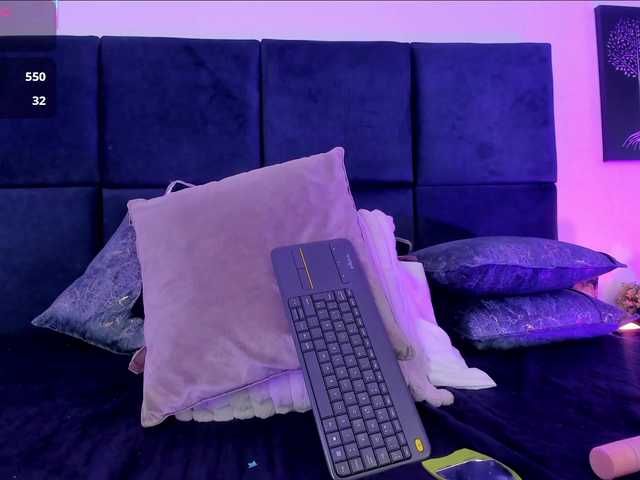AprilJhonnes live cam on BongaCams