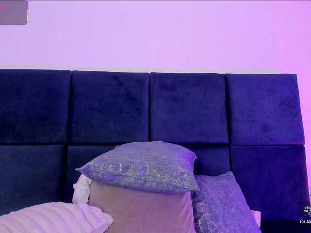 AprilJhonnes live cam on BongaCams