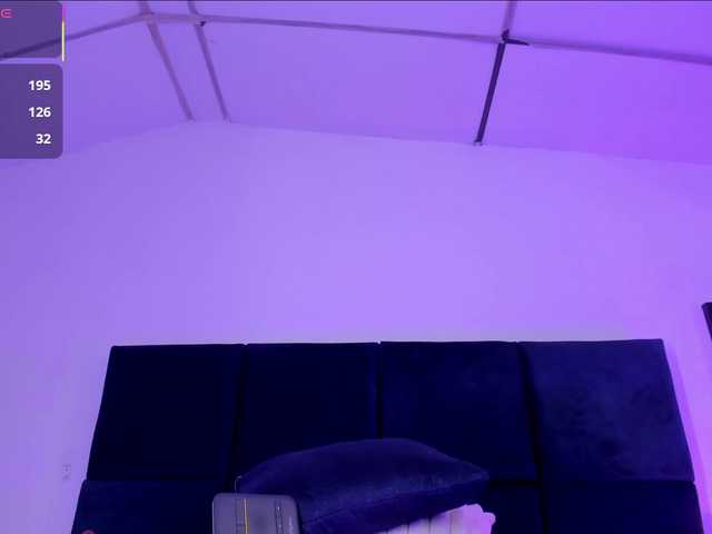 AprilJhonnes live cam on BongaCams
