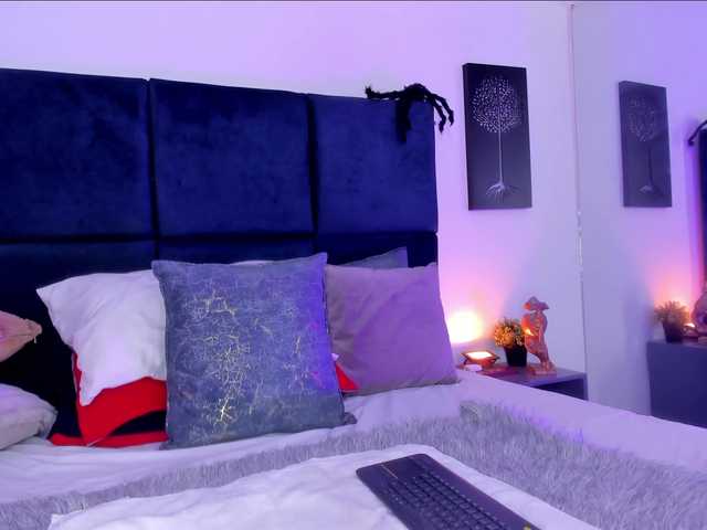 AprilJhonnes live cam on BongaCams