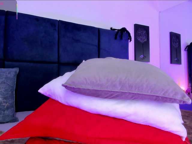 AprilJhonnes live cam on BongaCams