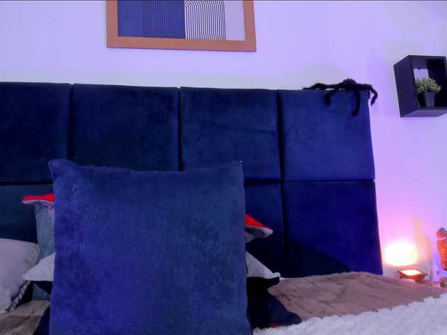 AprilJhonnes — live female cam