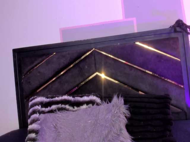AprilJhonnes live cam on BongaCams